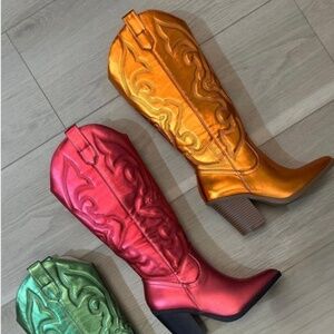 Women orange metallic boots